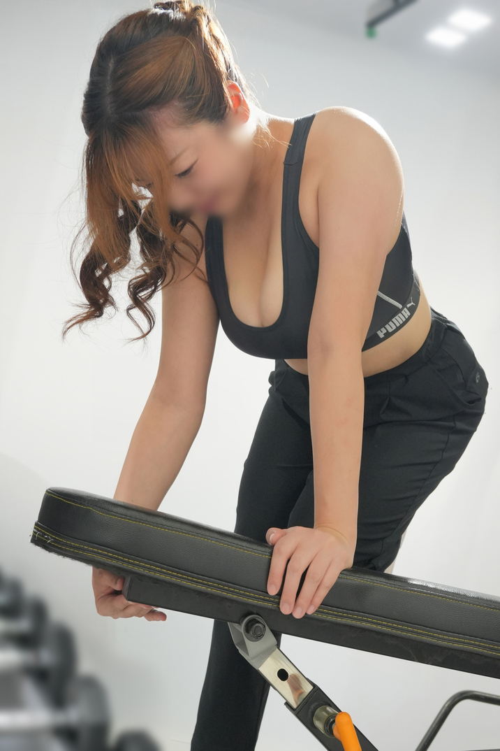 Y子(27) T160 B87(H) W59 H85