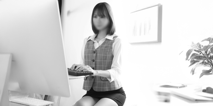 H子(28) T170 B82(B) W54 H80