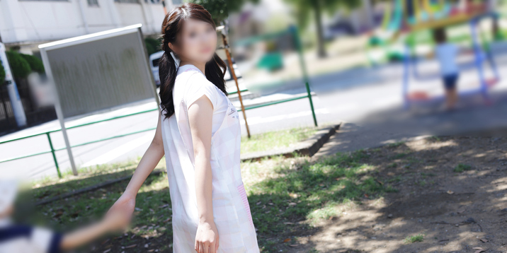 A子(32) T153 B81(C) W57 H84