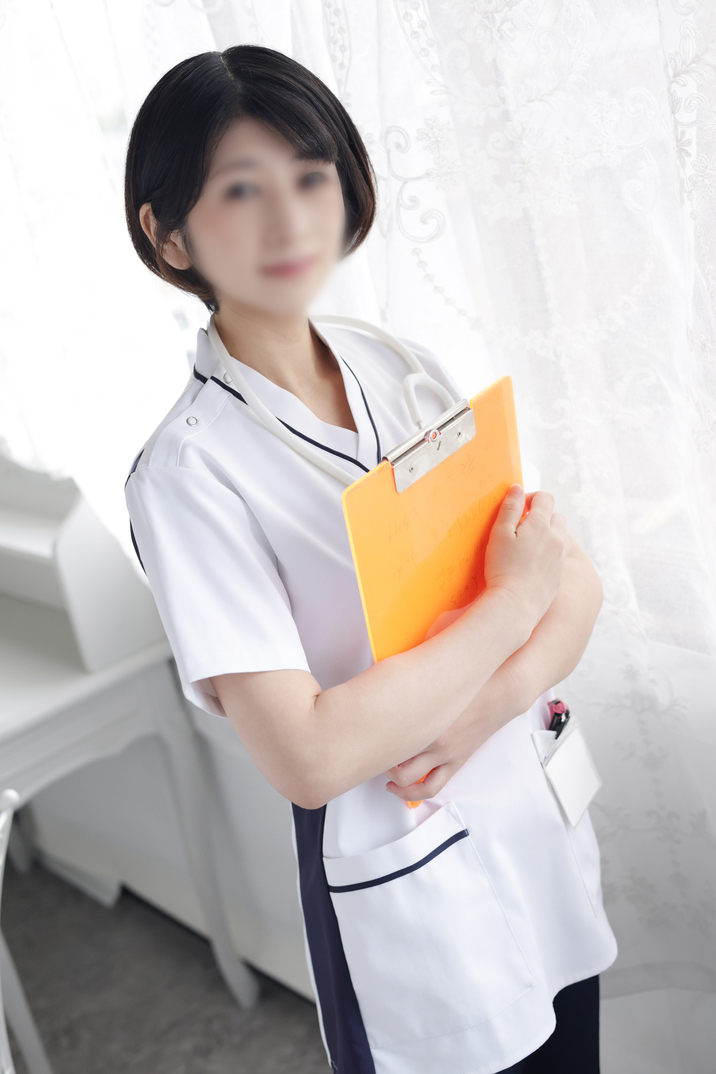 H子(28) T159 B90(F) W57 H89