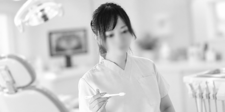 Y子(32) T152 B84(C) W57 H88